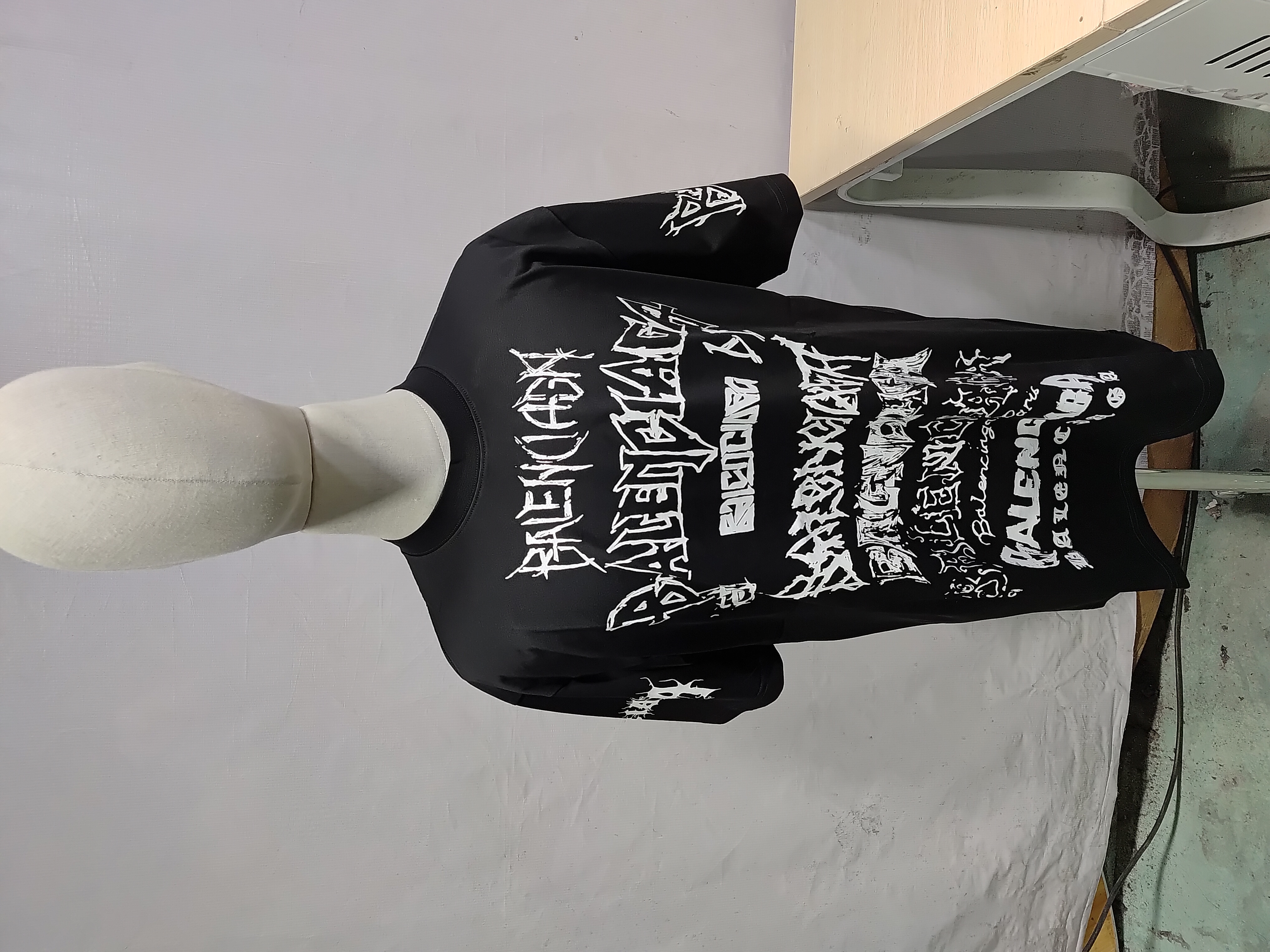 Balenciaga all-over letter print, direct-print breathable graffiti short-sleeved T-shirt review StockxKicksVIP 01