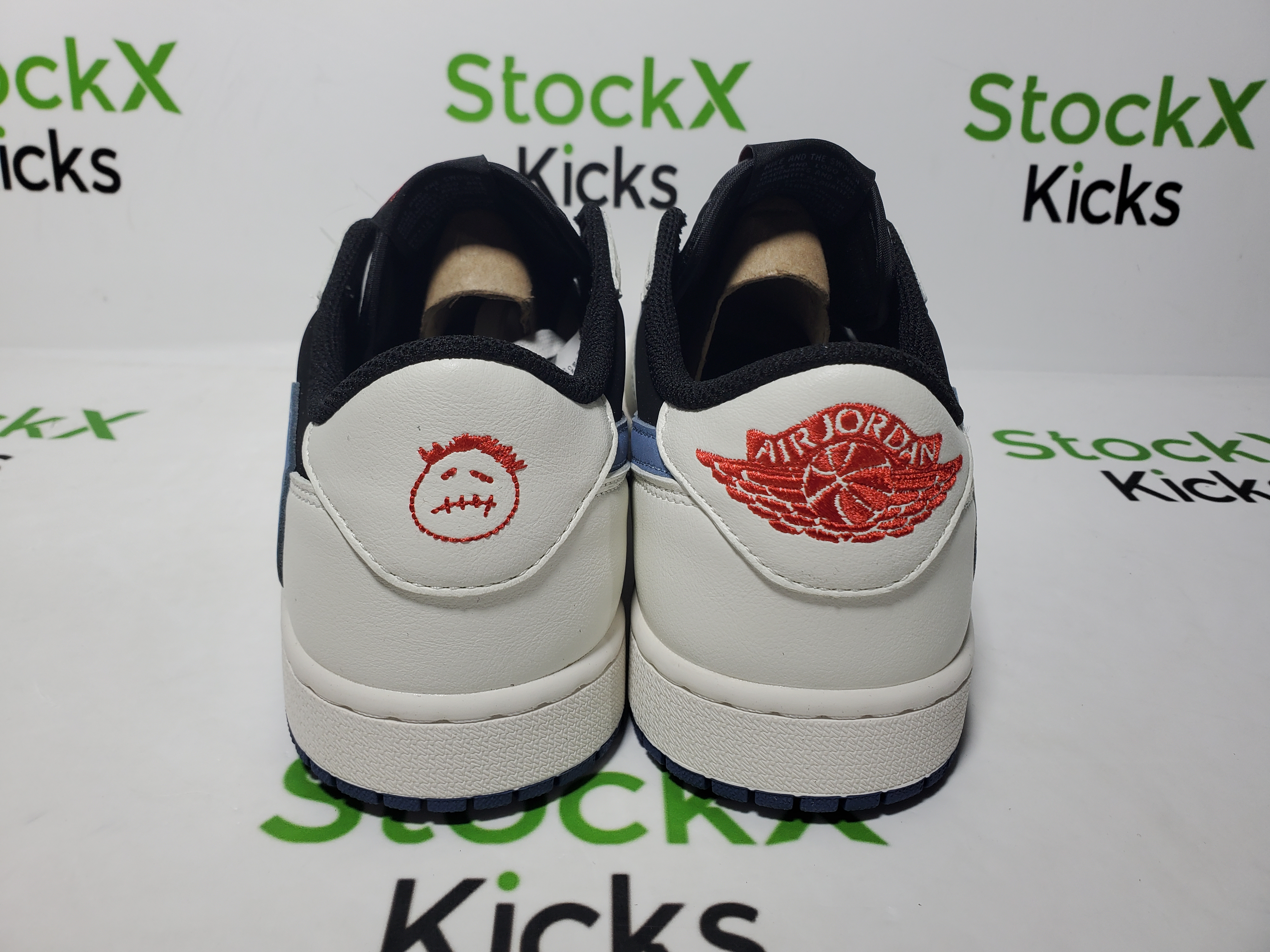 LJR Batch Travis Scott x Air Jordan 1 Low Black White Blue DM7866-040 review StockxKicksVIP 02