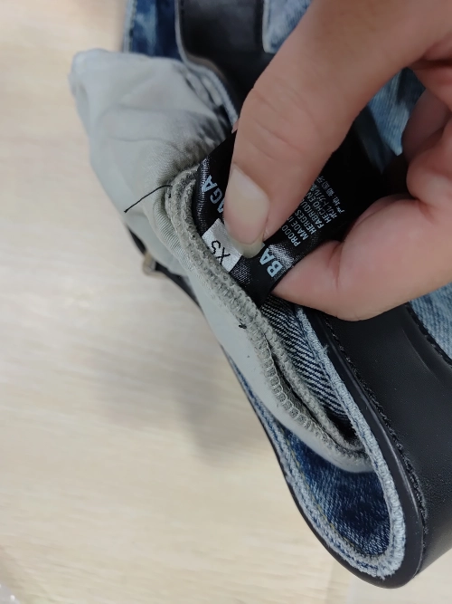 Balenciaga 25SS washed distressed jeans reviewed by