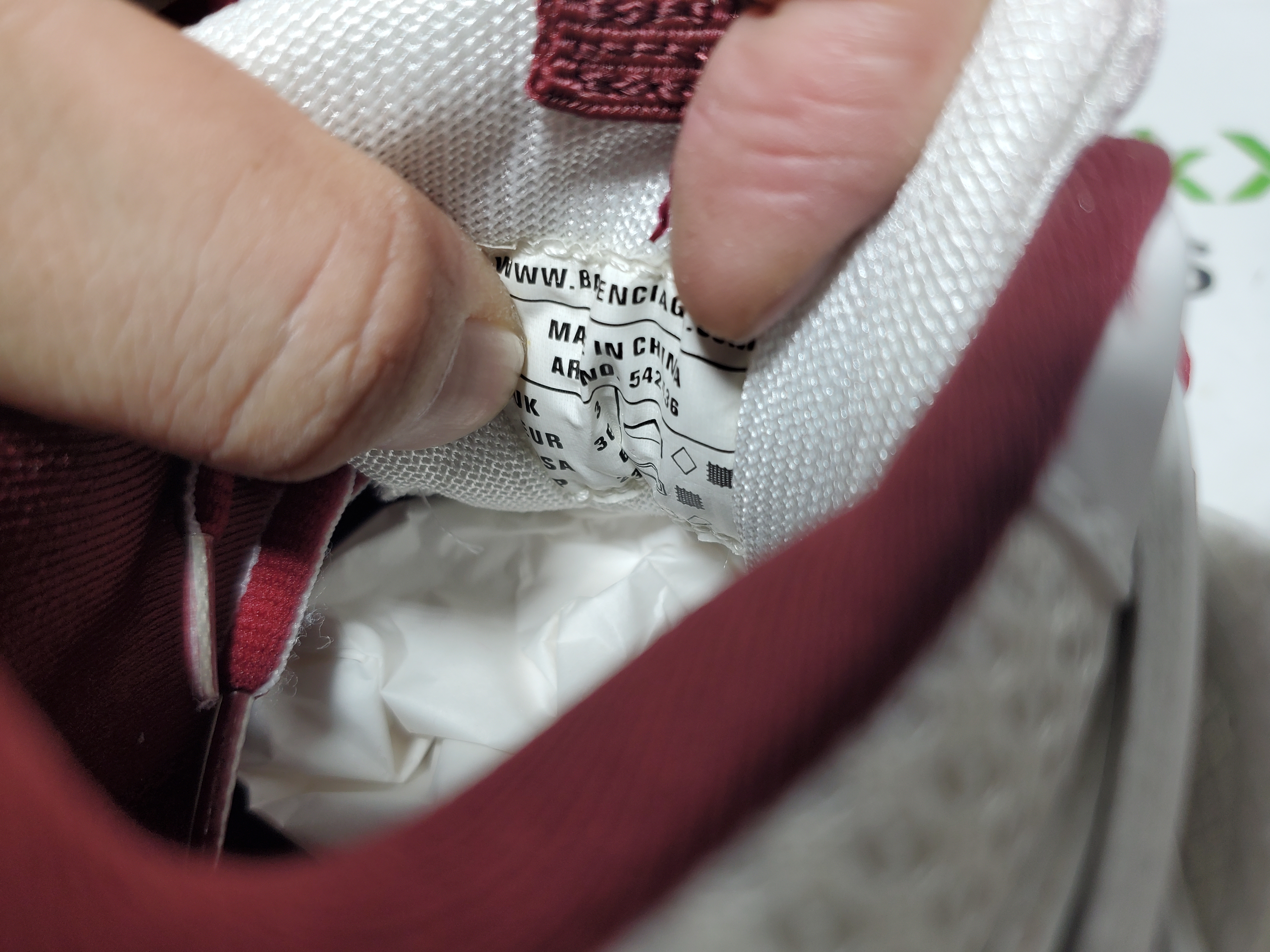 Balenciaga Tess S. White Claret Re 542436 W1JH 1915 review Stockxkicksvip 03