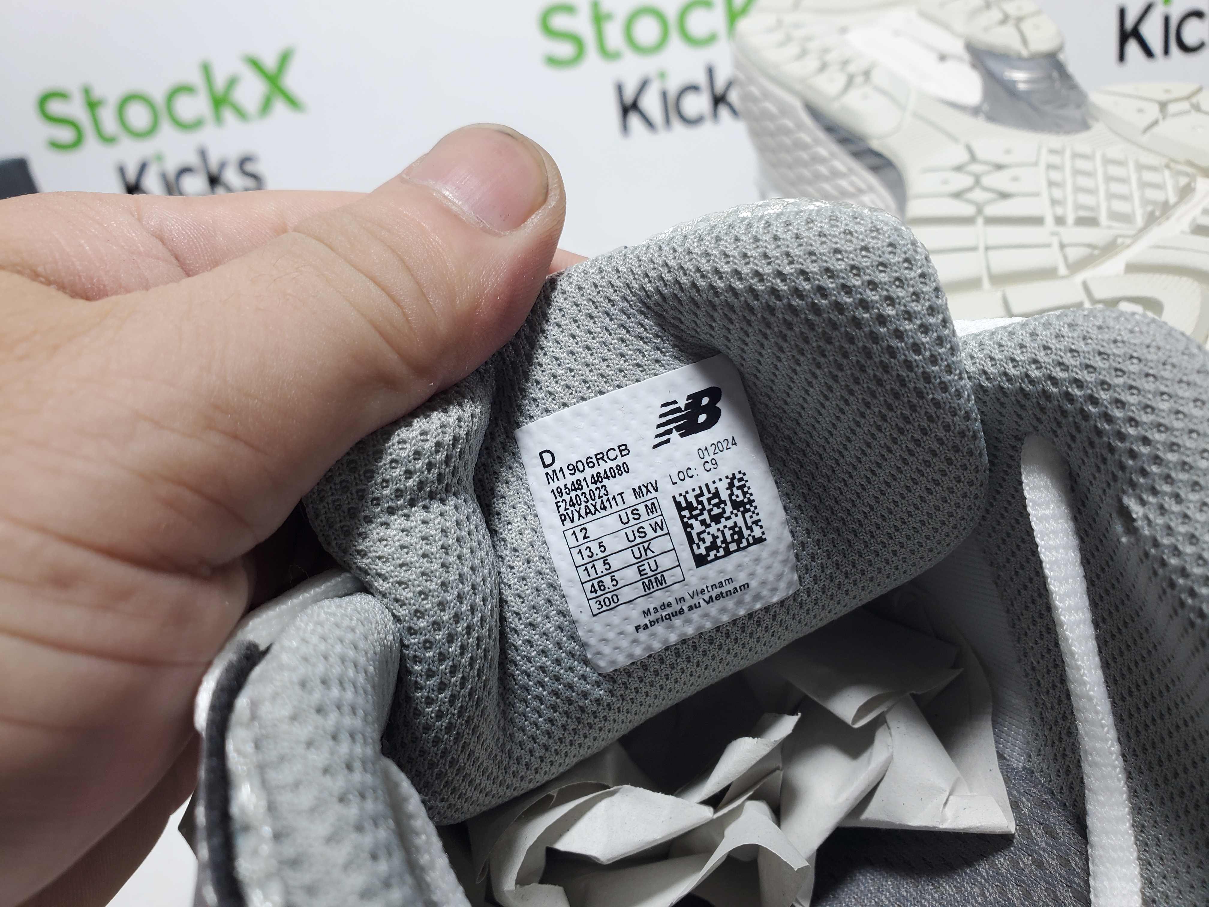 New Balance 1906R Silver M1906RCB review Stockxkicksvip 06