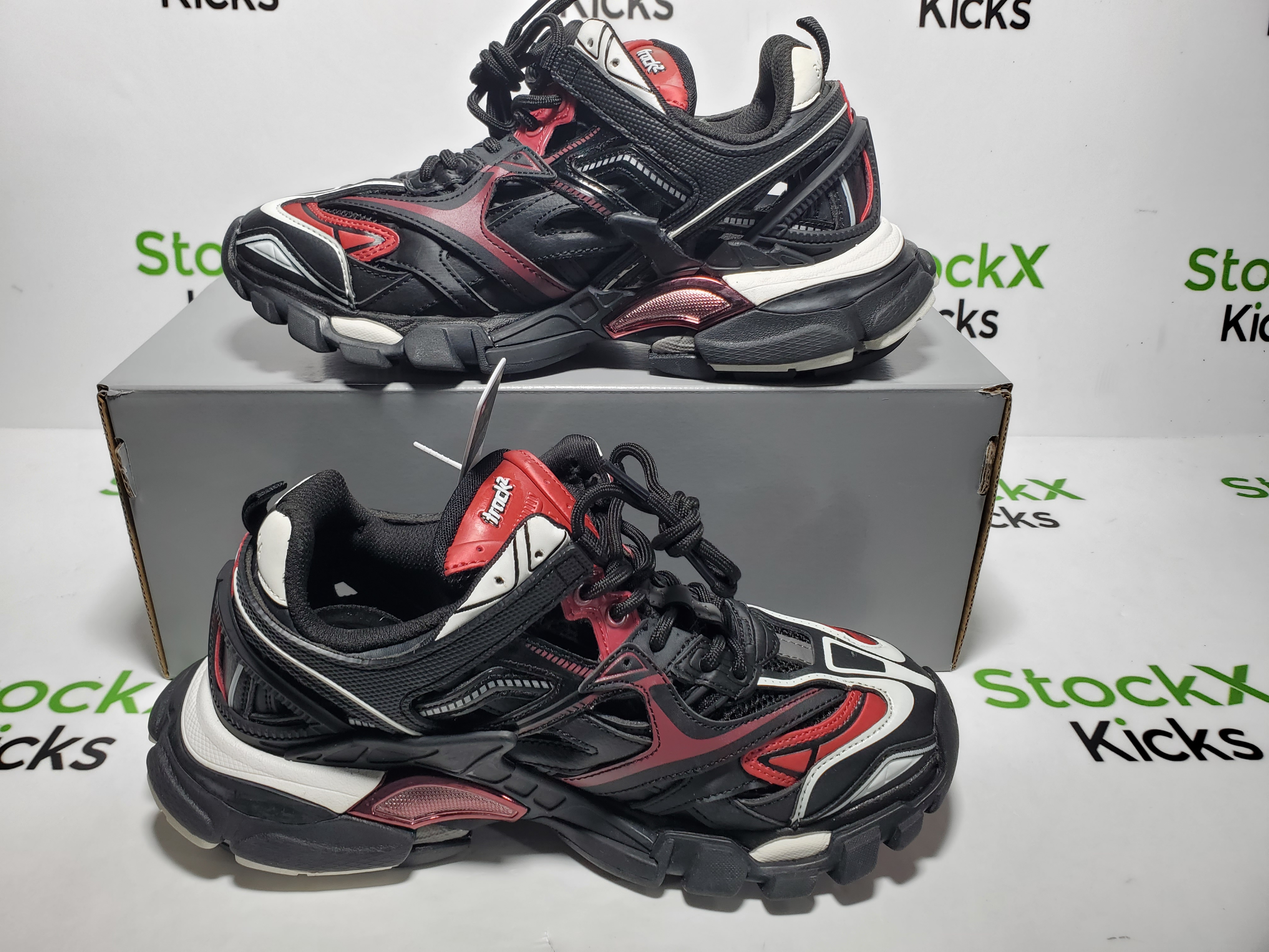 Balenciaga Track 2 Sneaker Military Black White Red 568614 W2GN3 6000 review Stockxkicksvip 02