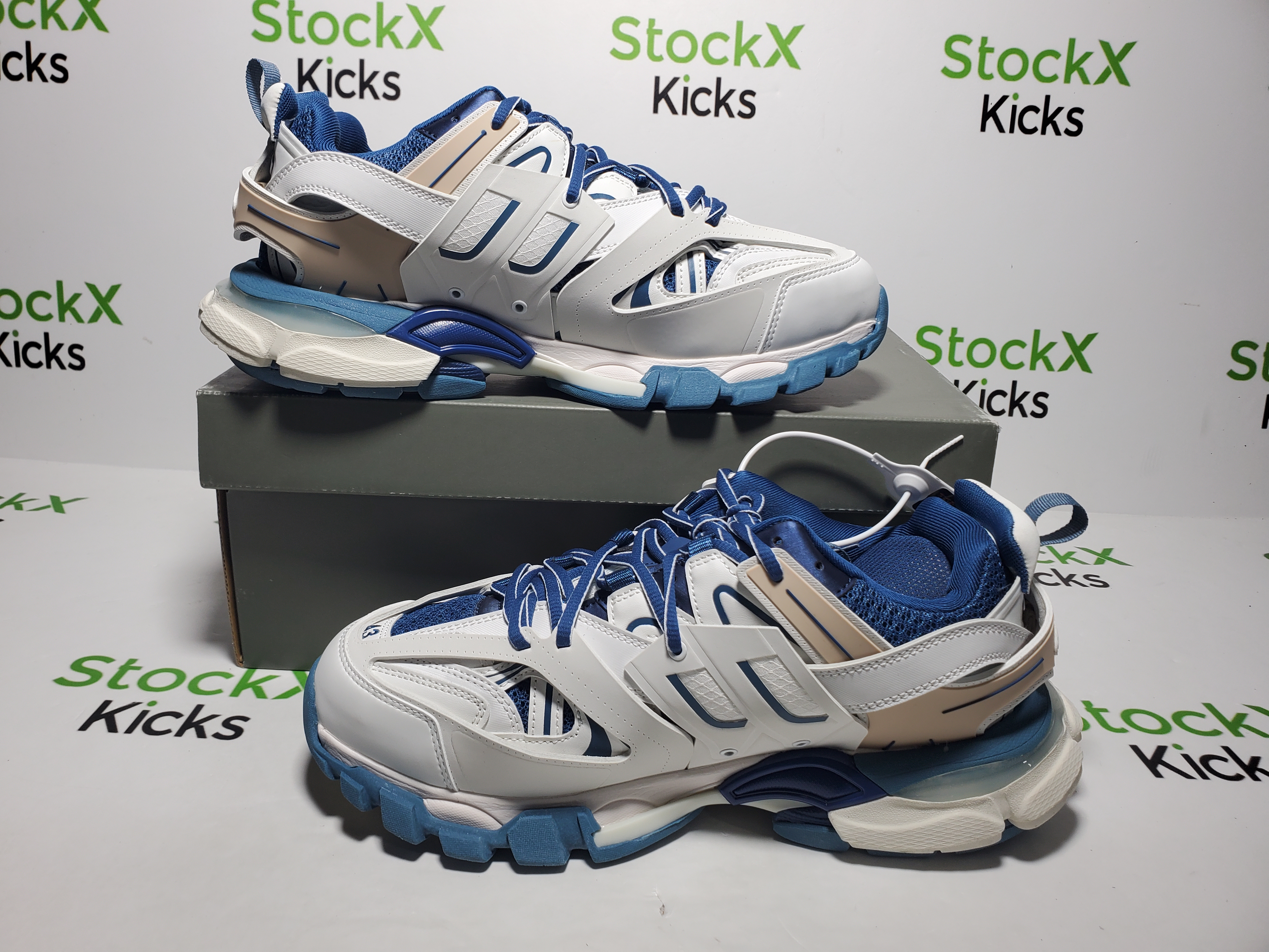 Balenciaga Tess S.White Dark Blue 542023 W1GC4 905 review StockxKicks 02