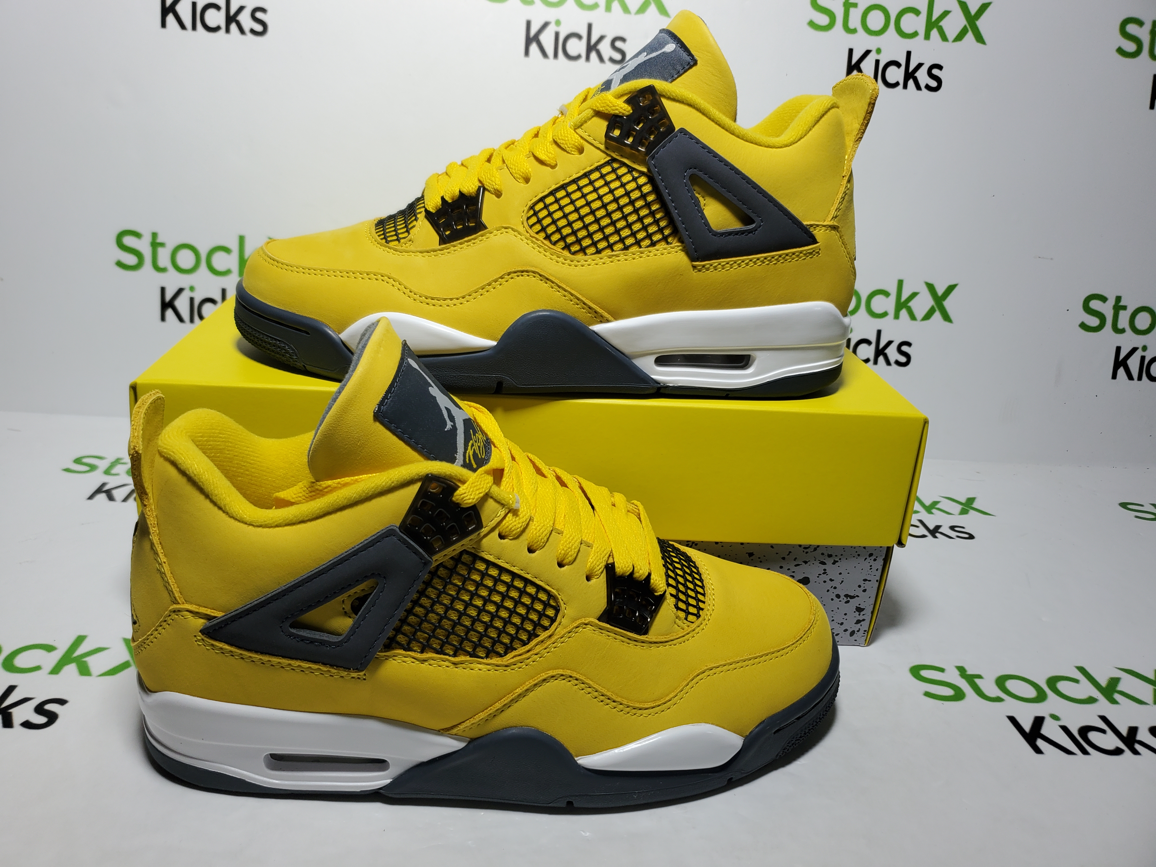 PK God Batch Air Jordan 4  Retro Black and yellow electric mother Lightning (2021) CT8527-700 review StockxKicks 01