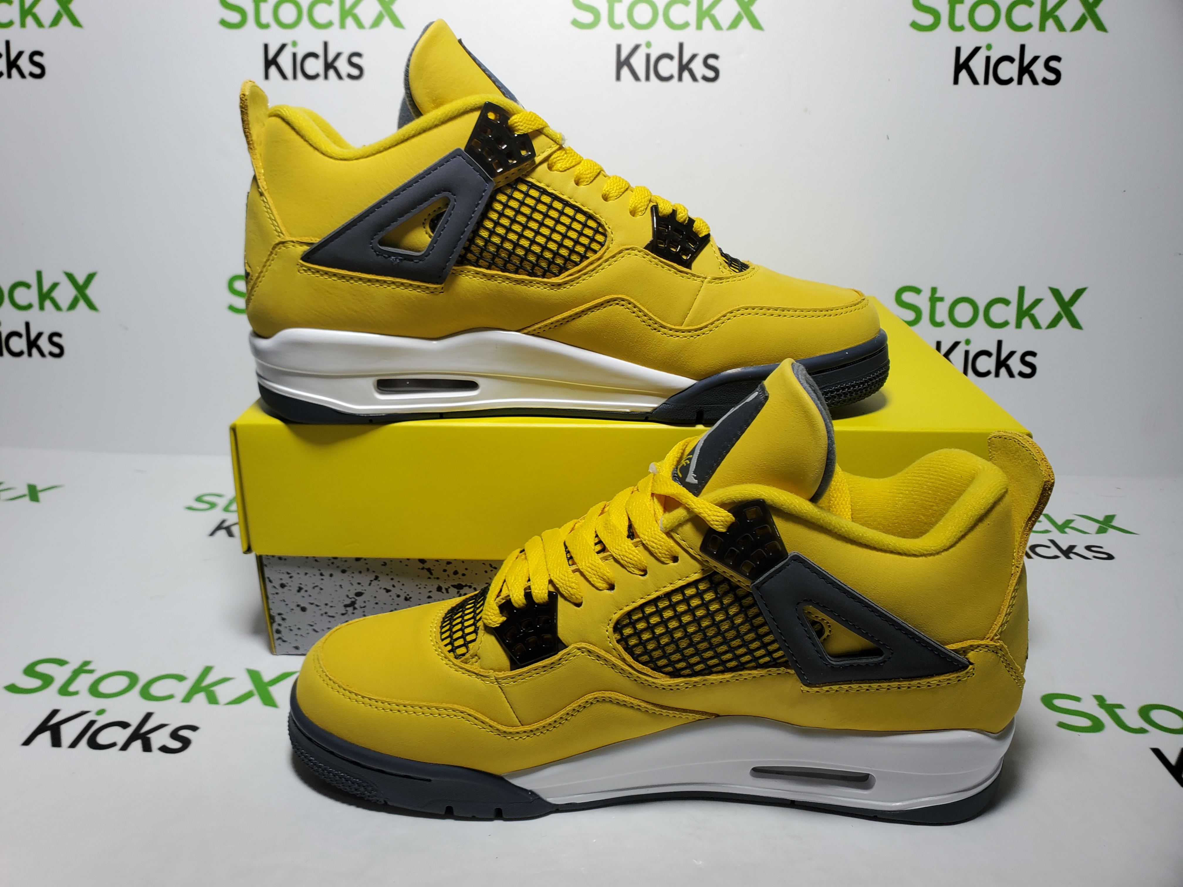 PK God Batch Air Jordan 4  Retro Black and yellow electric mother Lightning (2021) CT8527-700 review StockxKicks 02