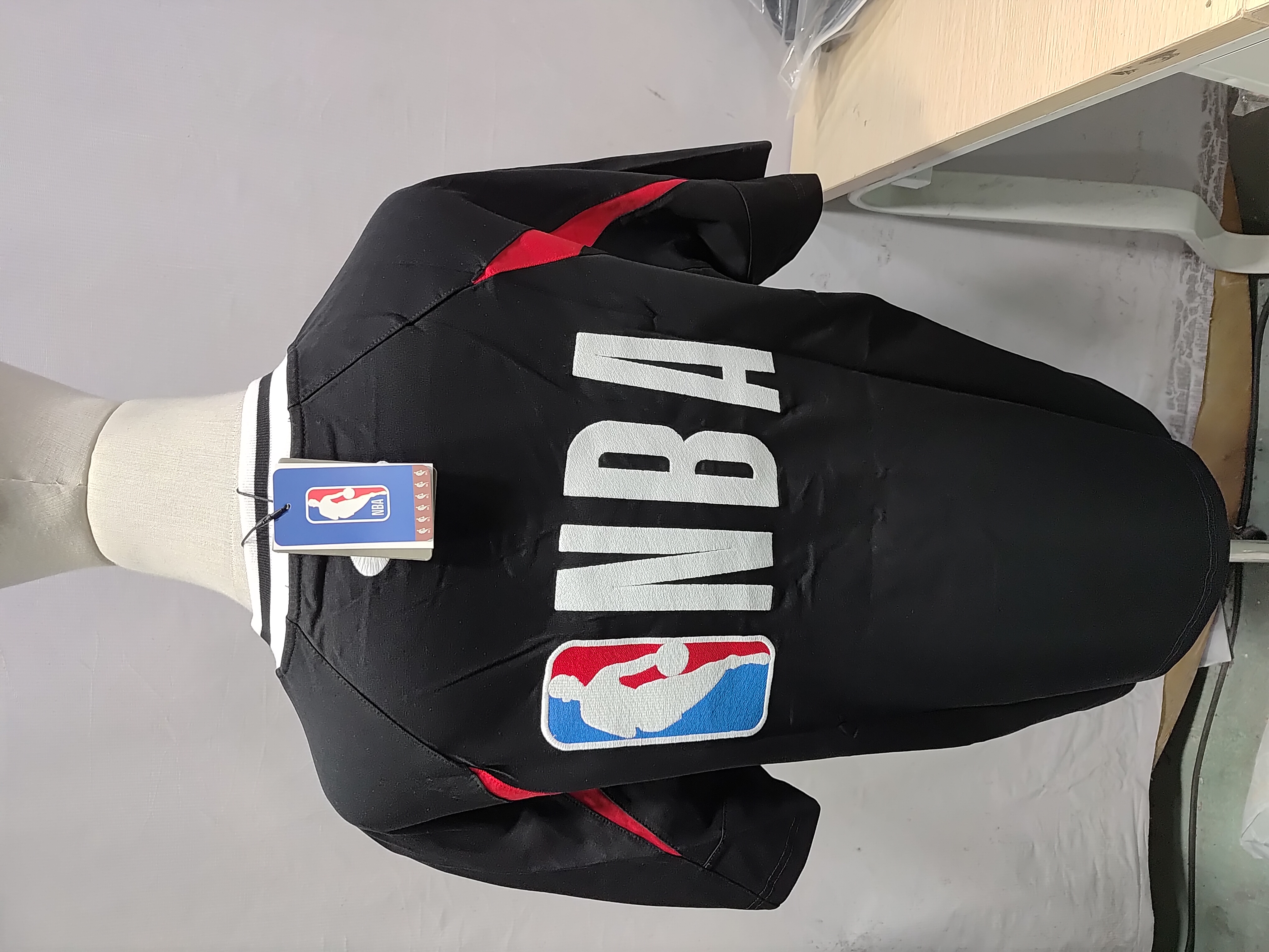 Balenciaga NBA collaboration oversized color-blocked short-sleeved T-shirt review StockxKicks 04