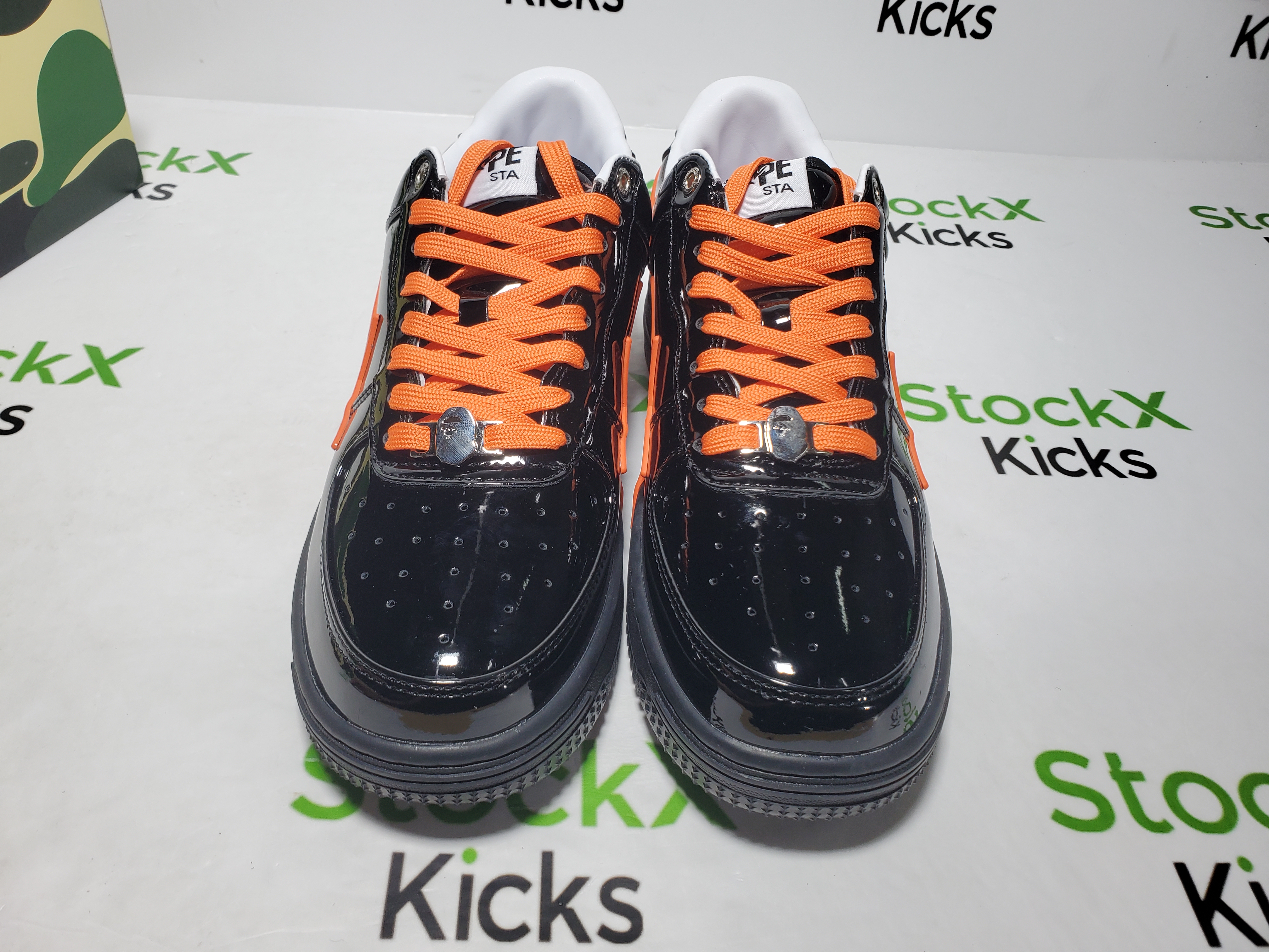 A BATHING APE Black Tangerine Red Big Star OZX8HMX 91315M review StockxKicks 04