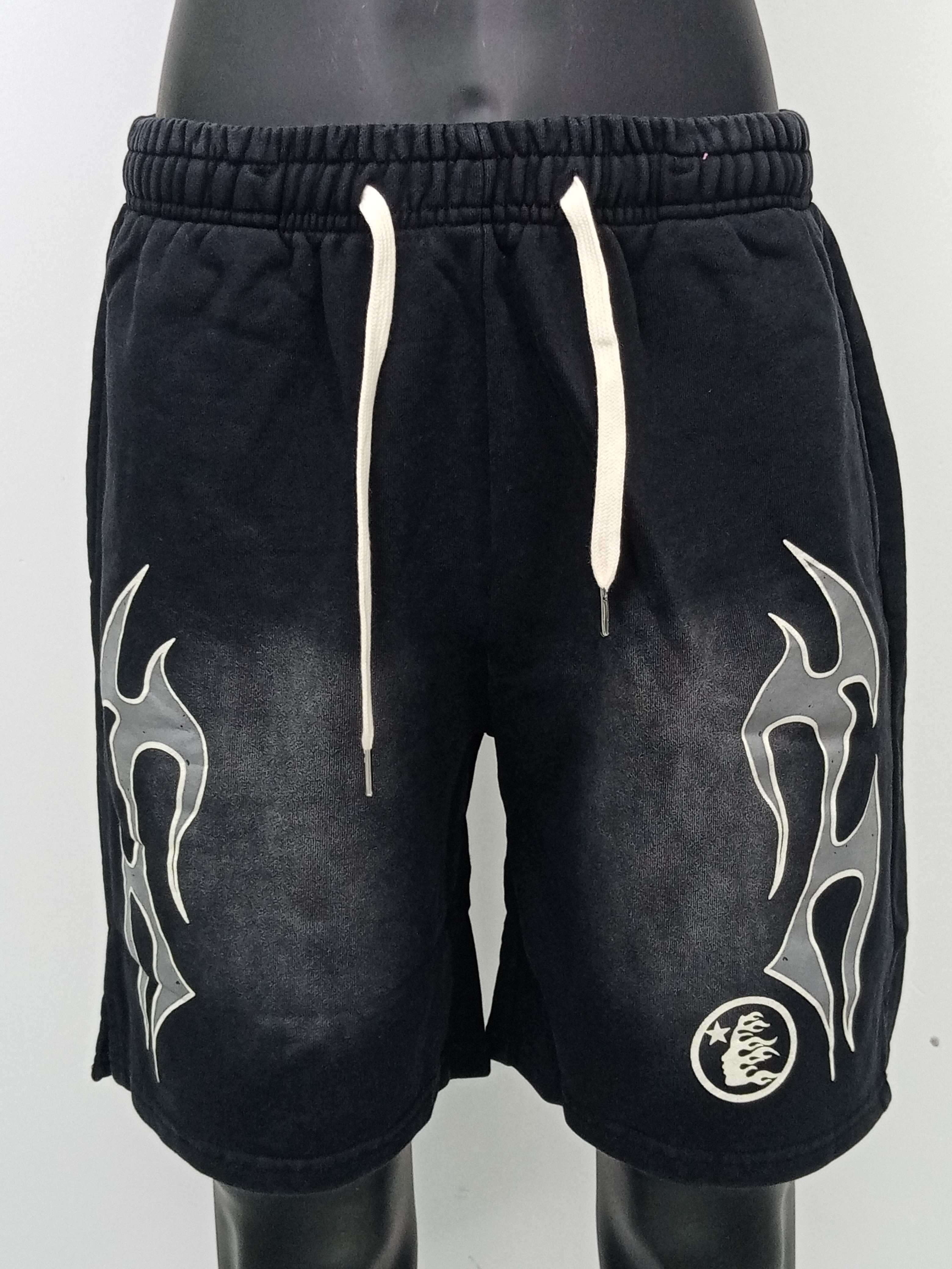Hellstar Shorts 700-0302 review stockxkicks 02