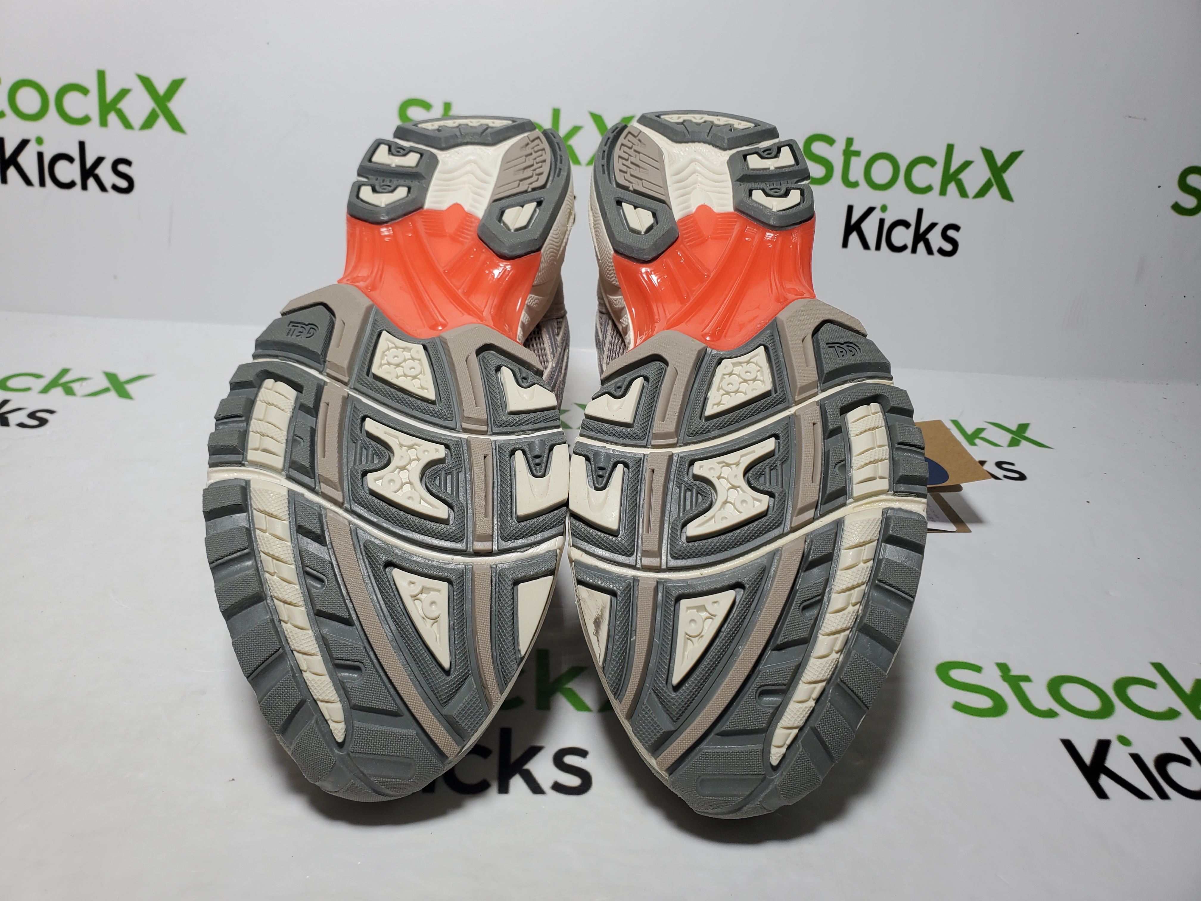 ASICS Gel-Kayano 14 Clay Grey Pure Silver 1201A161-026 review StockxKicks 06