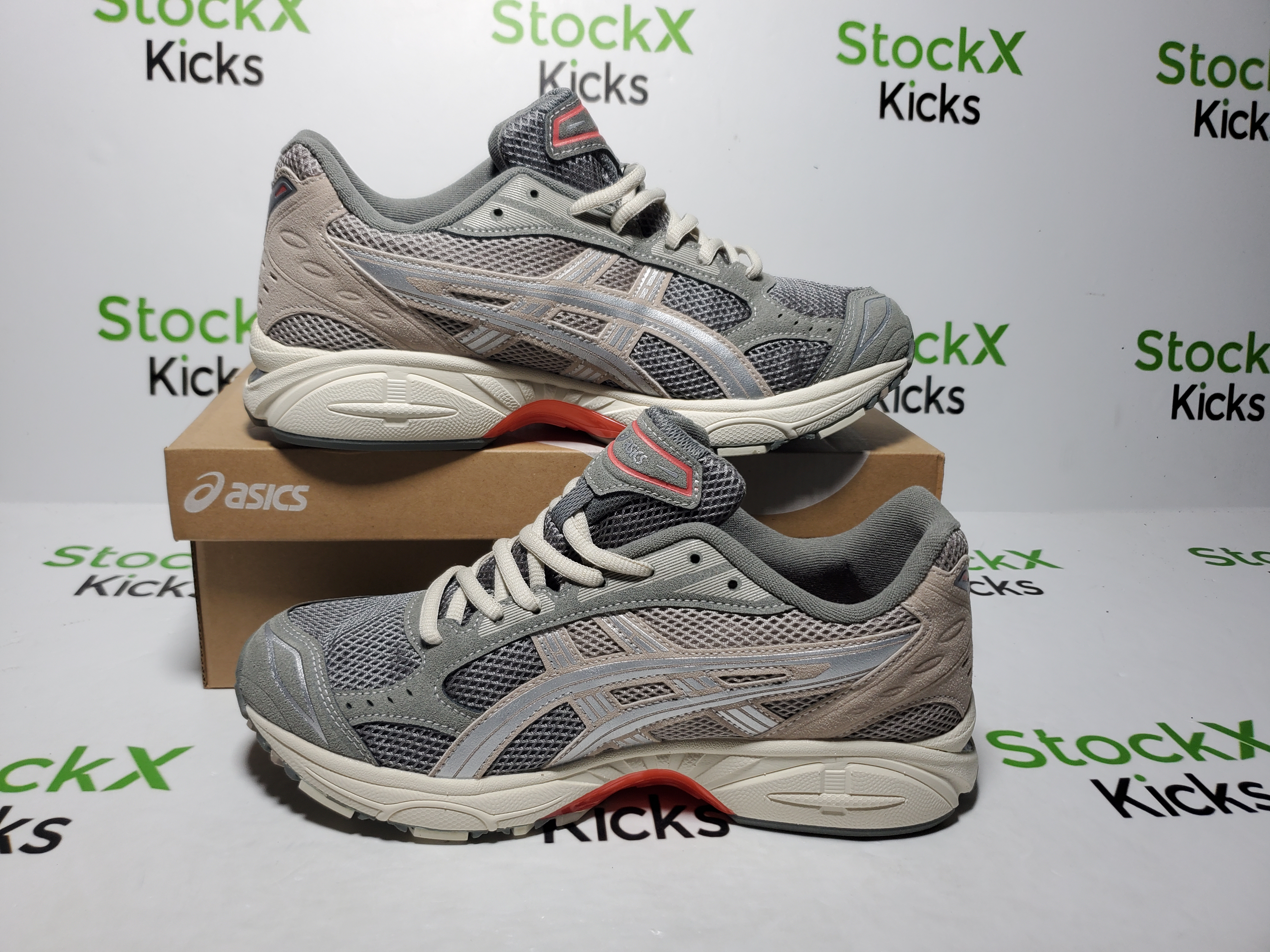 ASICS Gel-Kayano 14 Clay Grey Pure Silver 1201A161-026 review StockxKicks 01