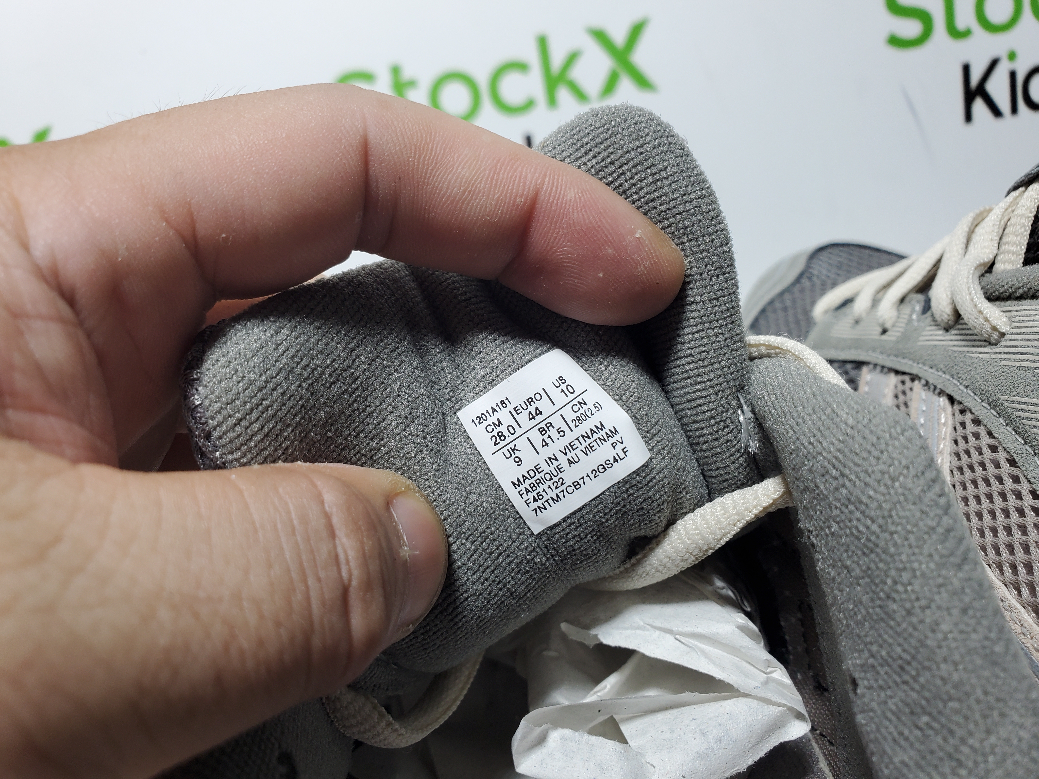 ASICS Gel-Kayano 14 Clay Grey Pure Silver 1201A161-026 review StockxKicks 04