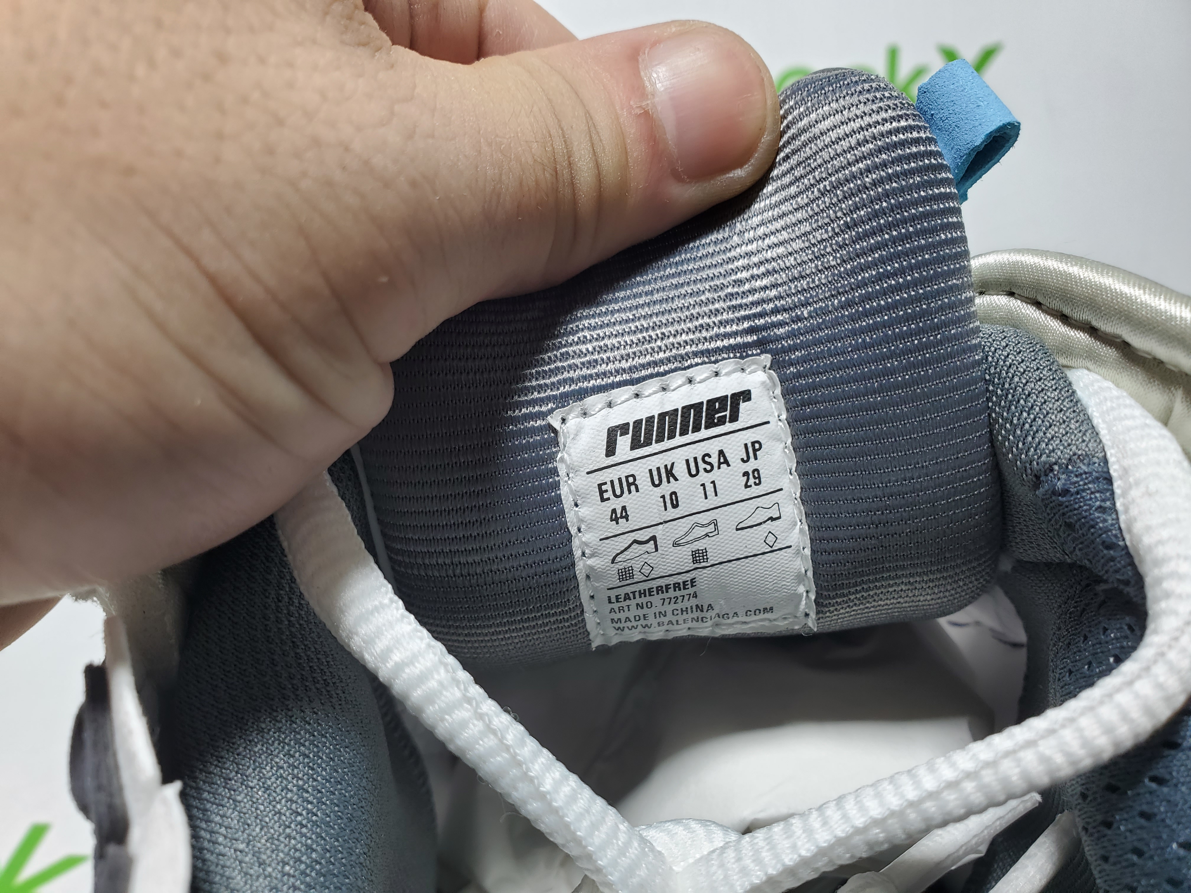 Balenciaga Runner Sneaker Lan Bai Hei 772767 W3RNY 0623 review StockxKicks 04