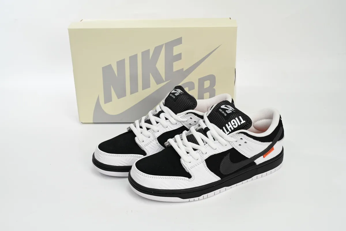 Stockx Kicks sells best dunk reps shoes for cheap, including TIGHTBOOTH x Nike SB Dunk Low Panda Co Branding reps