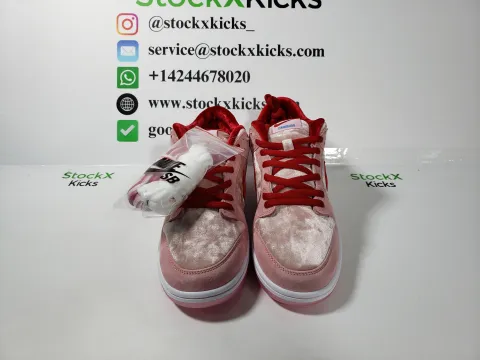 Fake Nike SB Dunk Low StrangeLove Skateboards from cheap dunk reps site stockx kicks