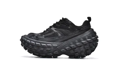 Customer Feedback: 685613 W2RA6 1000 Balenciaga Defender Black