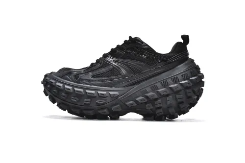 Customer Feedback: 685613 W2RA6 1000 Balenciaga Defender Black