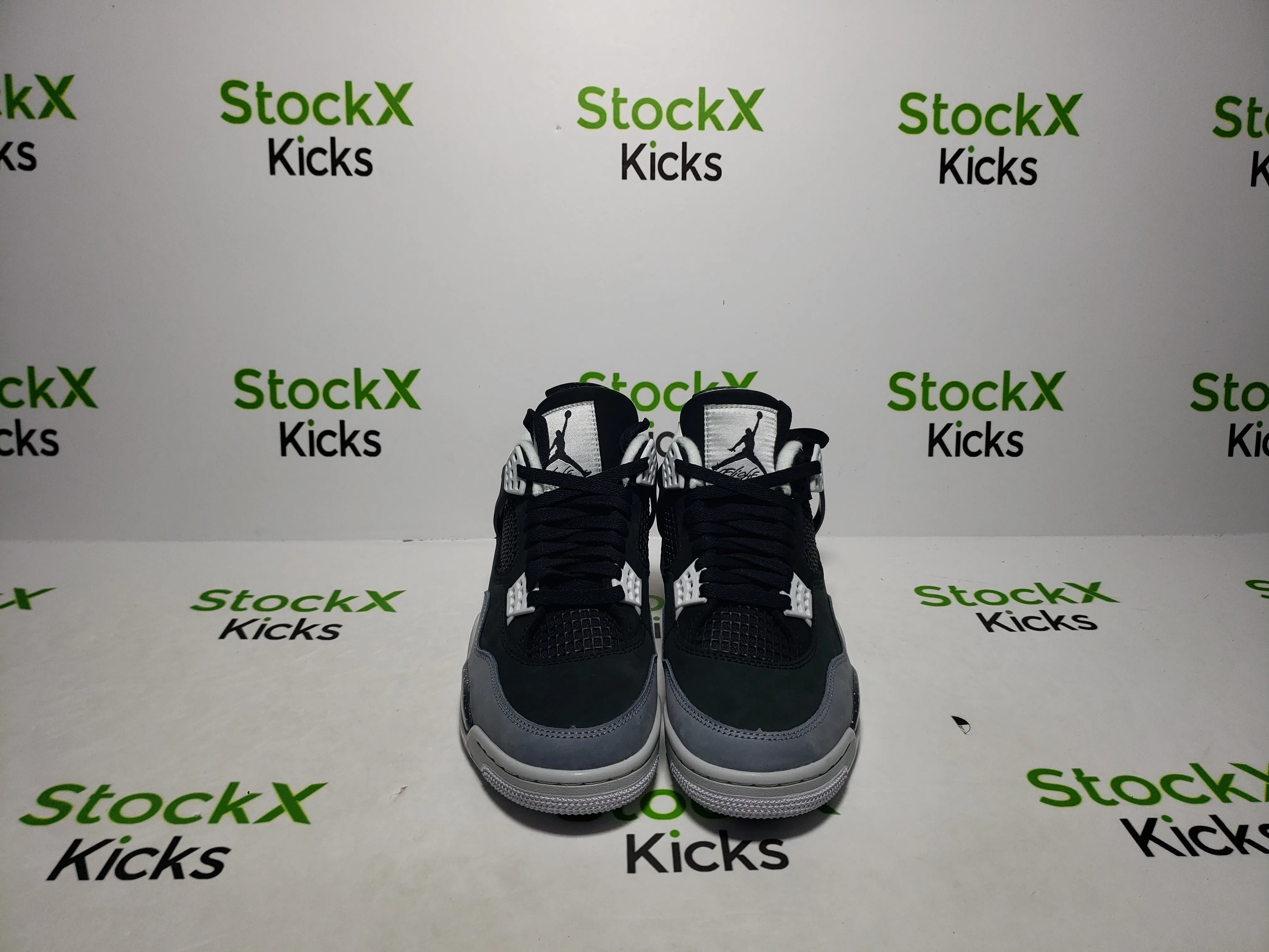 StockXKicks QC photos for Jordan 4 Fear reps and premium reps shoes inspection process