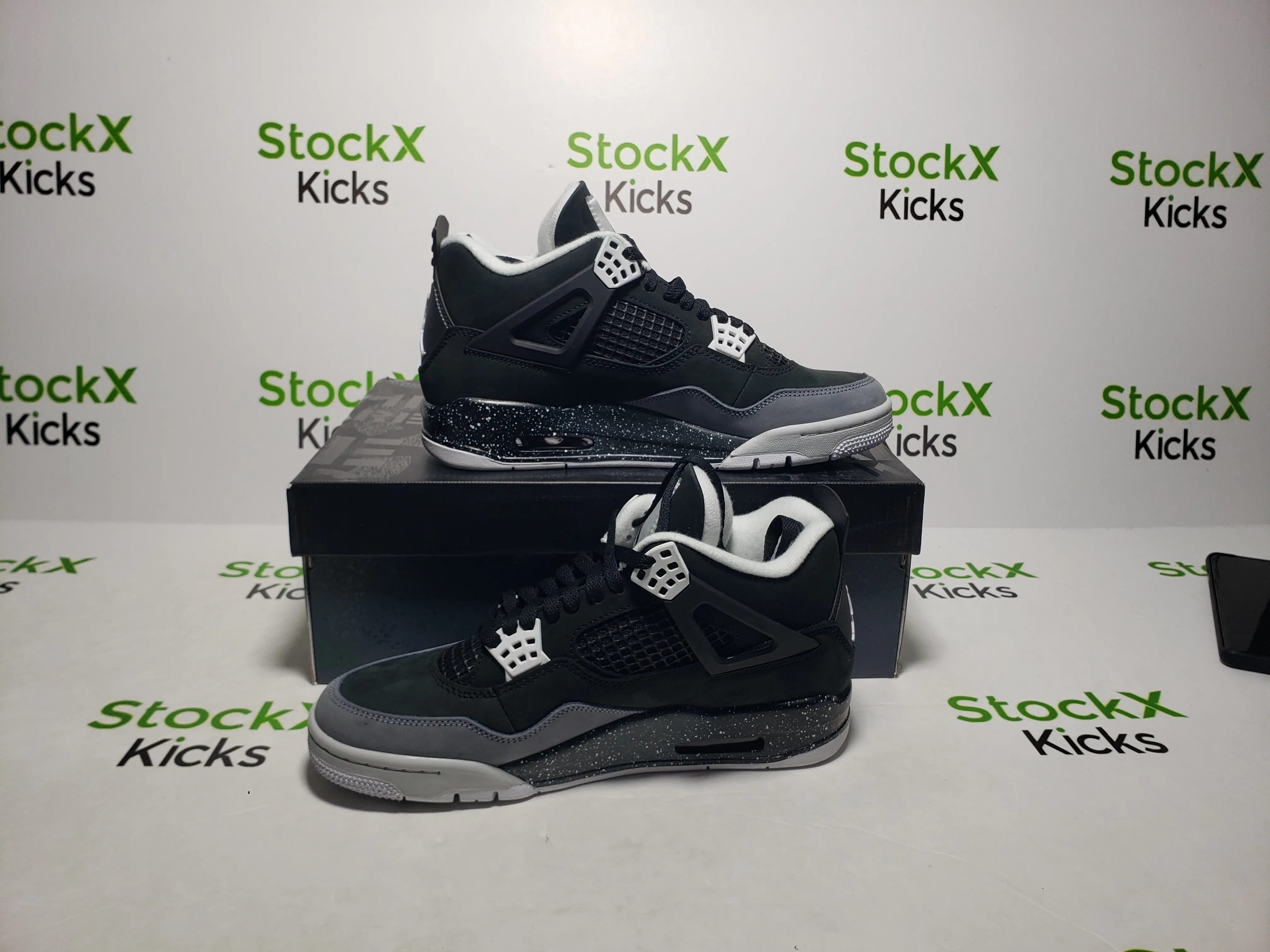 StockXKicks QC photos for Jordan 4 Fear reps and premium reps shoes inspection process