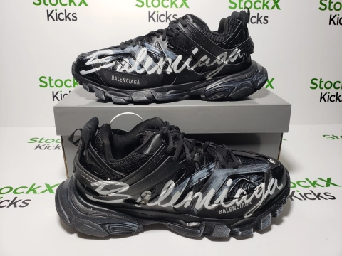 Replica Sneakers QC Photos：Balenciaga Track Sneaker White Graffiti 542436 WTRHW 1090