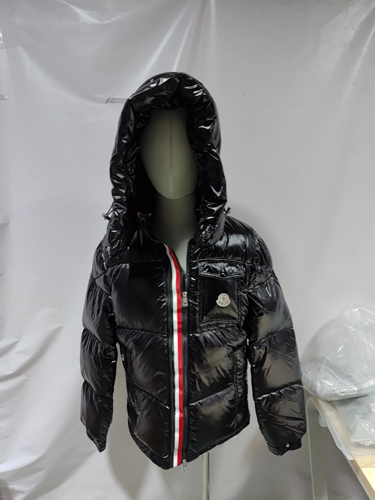 Replica Clothing QC Photos： (NFC) MONCLER Montbeliard Down Jacket