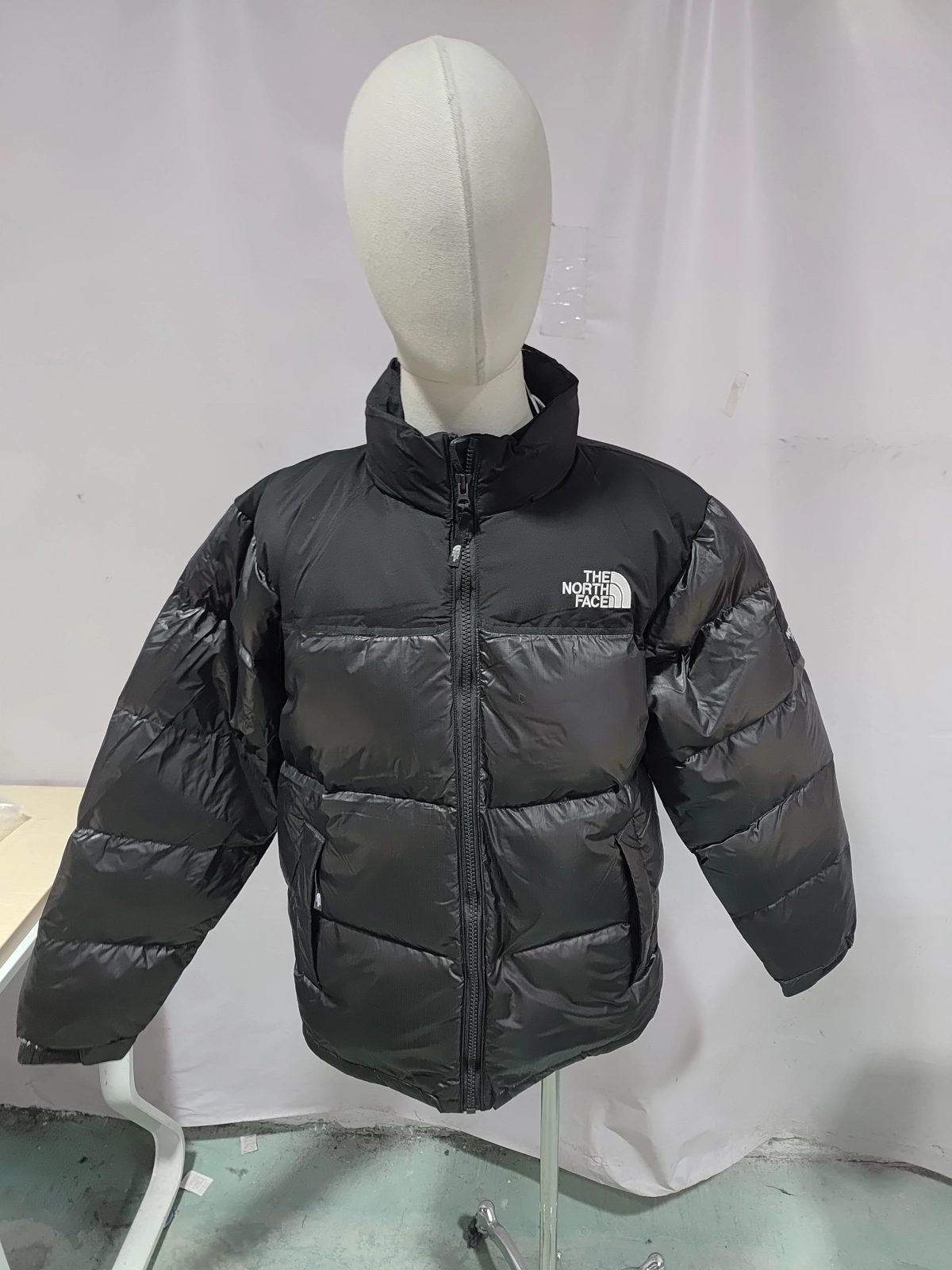 Replica Clothing QC Photos：The North Face 1996 Eco Nuptse Jacket 'Real Black'