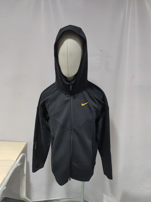 Replica Clothing QC Photos：Nike x NOCTA Tech Fleece Hoodie & Joggers Set Black/Green/Blue YZ FD8454-010