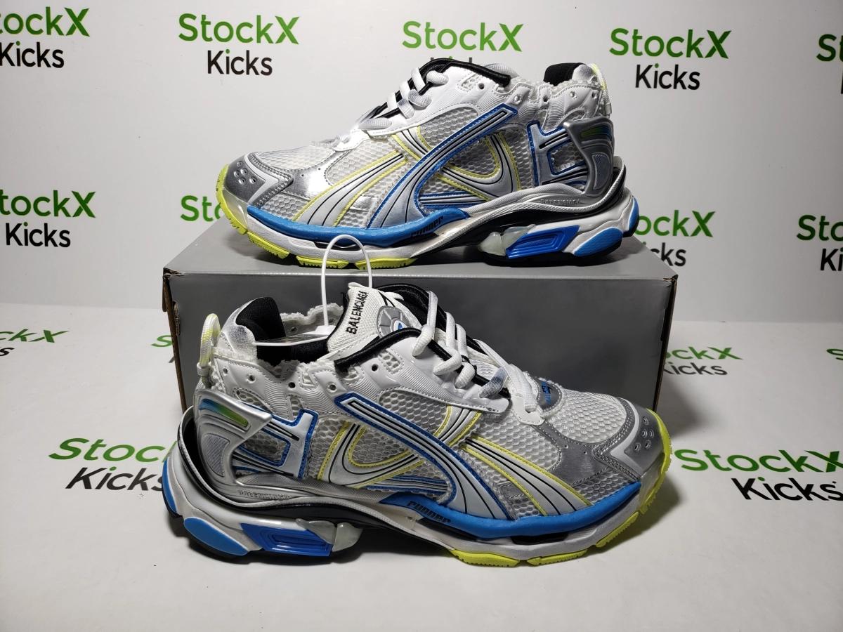Replica Sneakers QC Photos：Balenciaga Runner Sneaker White Green Blue 772774 W3RMU 9034