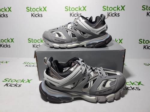 Replica Sneakers QC Photos：Balenciaga Track Tess S.Grey (LED) 555032 W1GB7 1214