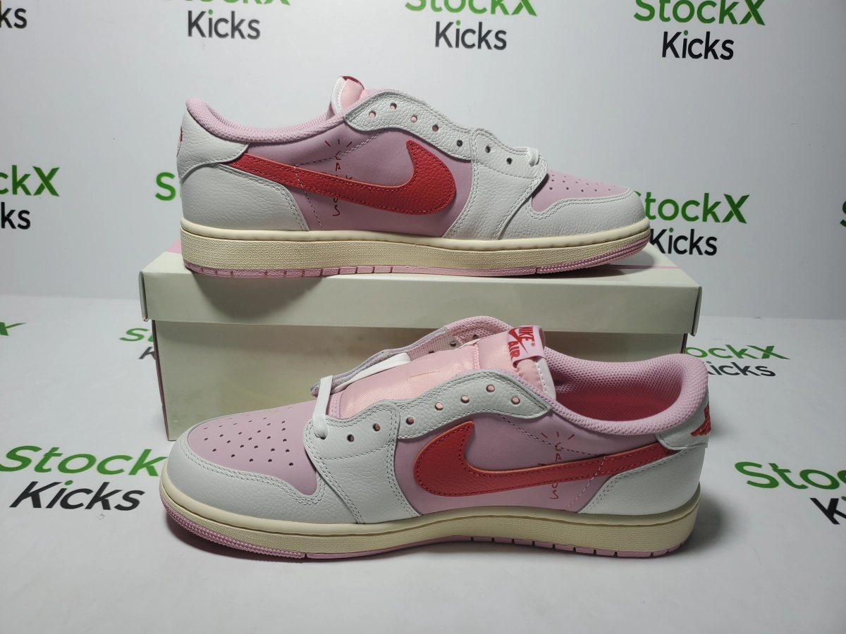 Replica Sneakers QC Photos：PK God Batch Travis Scott x Air Jordan 1 Low Hot Powder Pouring IQ7604-101