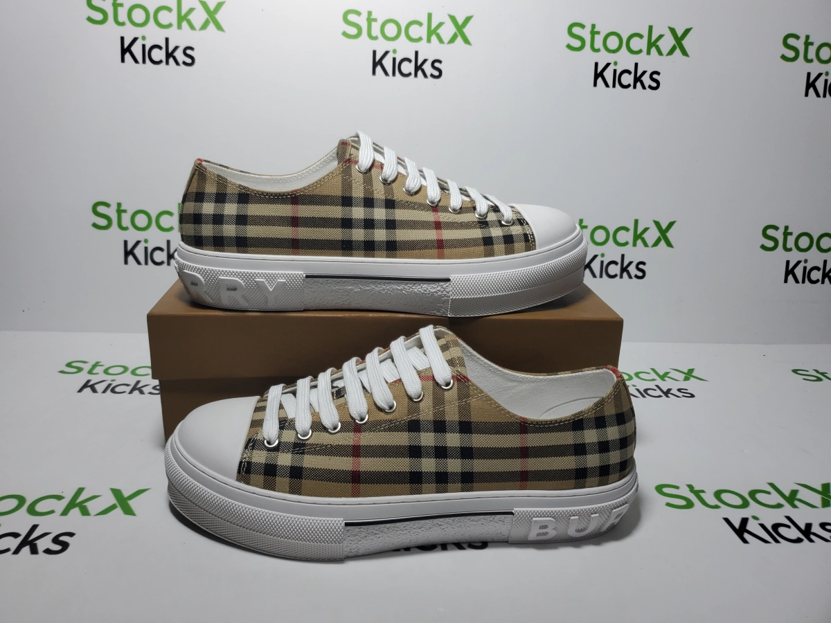 Replica Sneakers QC Photos：Burberry Check canvas sneakers