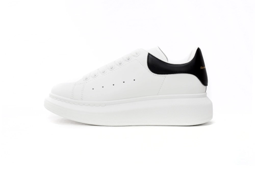 Customer Feedback：Alexander McQueen Oversized White Black（Smooth leather heel）