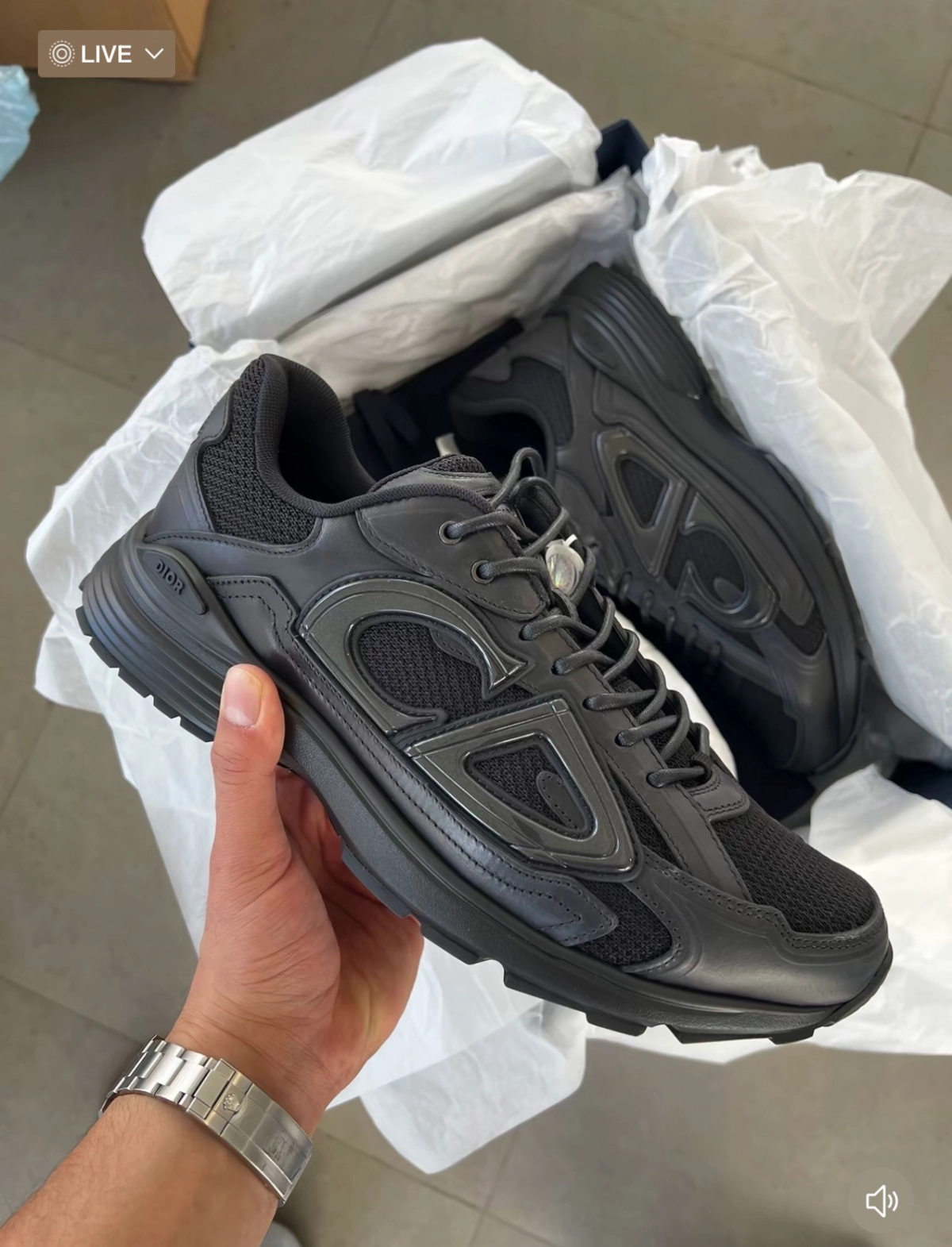Customer Feedback：B30 Countdown Sneaker Black Smooth Calfskin and Black Technical Mesh 3SN279AAD_H900