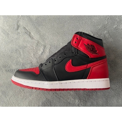 H12 Sneaker Air Jordan 1 Retro High Bred Banned (2016) 555088-001