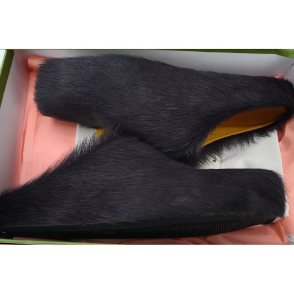 Marni Long hair Calfskin Fussbett Sabot Black SBMR000600P412200N99	
