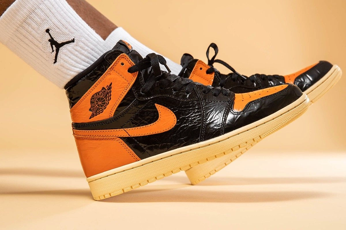 Hype Sneaker let you know 1 style sneaker every day——Air Jordan 1 Retro High Shattered Backboard 3.0