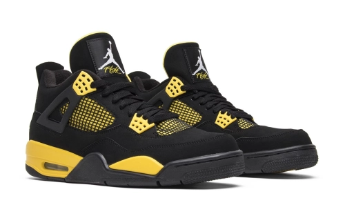 Air Jordan 4 “Thunder” is rumored to return next year!!