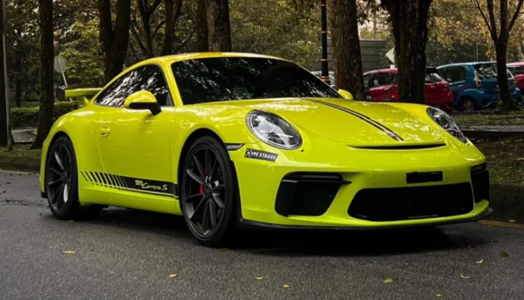 Gloss Green Car Wrap