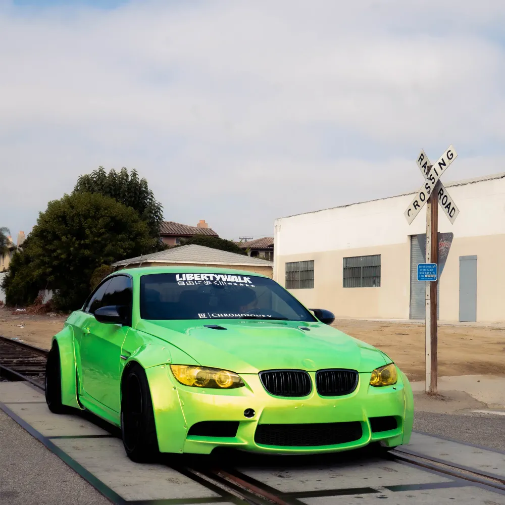 Metallic Gold Green Vinyl Wrap01
