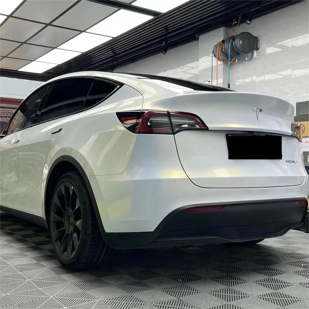 Gloss Metallic Chameleon Gold White Car Vinyl Wrap Audi PET