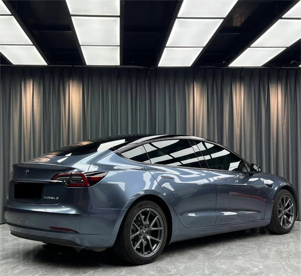 Gloss Metallic Byron Bay Blue Car Vinyl Wrap Bentley