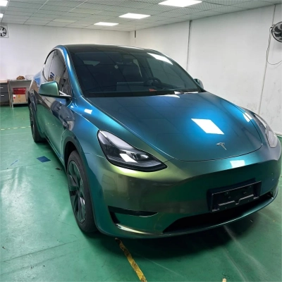 Gloss Metallic Chameleon Green Car Vinyl Wrap 02