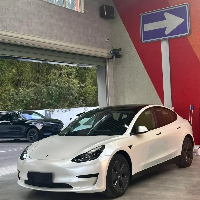 Satin Ceramic White Car Vinyl Wrap