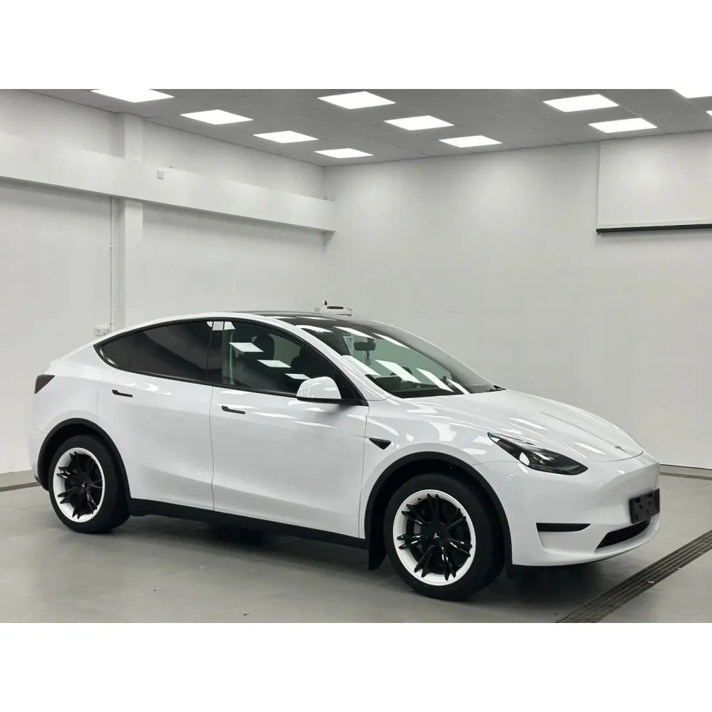 white vinyl wrap