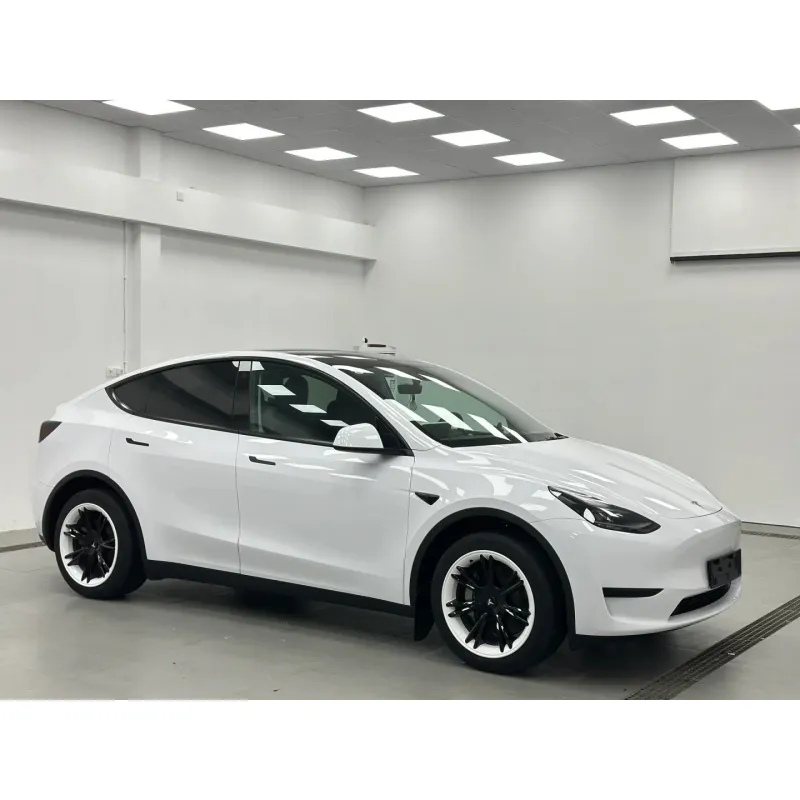 white vinyl wrap