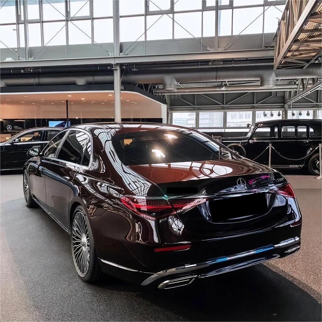 Tourmalie Red Car Wrap