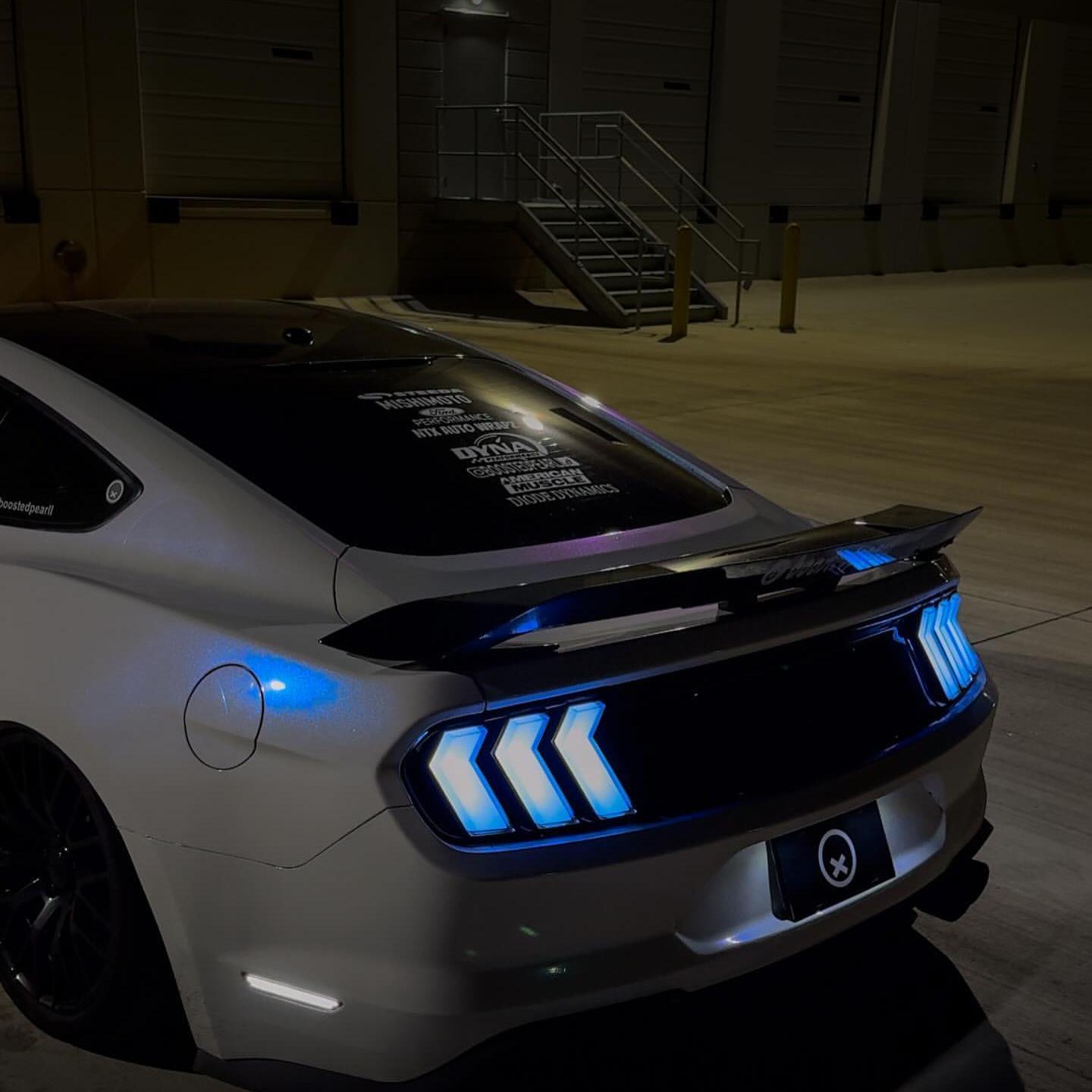 Gloss Metallic Chameleon Diamond Blue White Car Vinyl Wrap PET