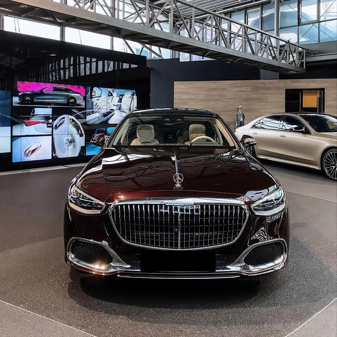 Tourmalie Red Car Wrap