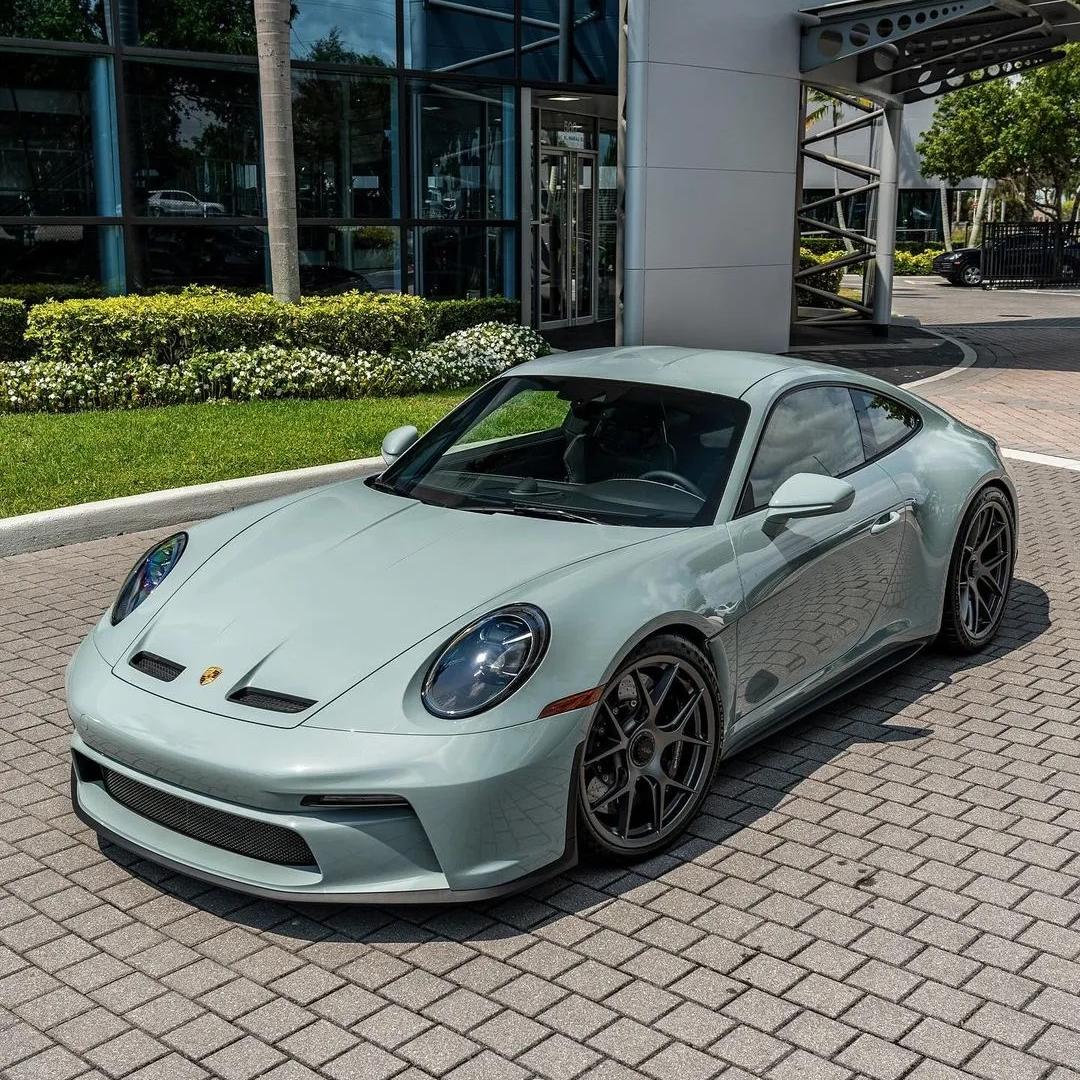 Gloss Metallic Shade Green Car Wrap 