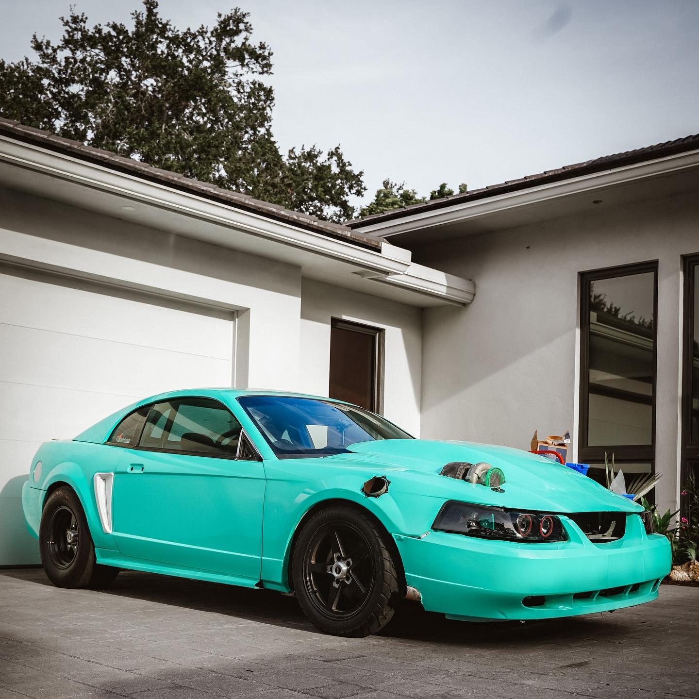 Gloss Mint Green Car Vinyl Wrap Porsche 911 