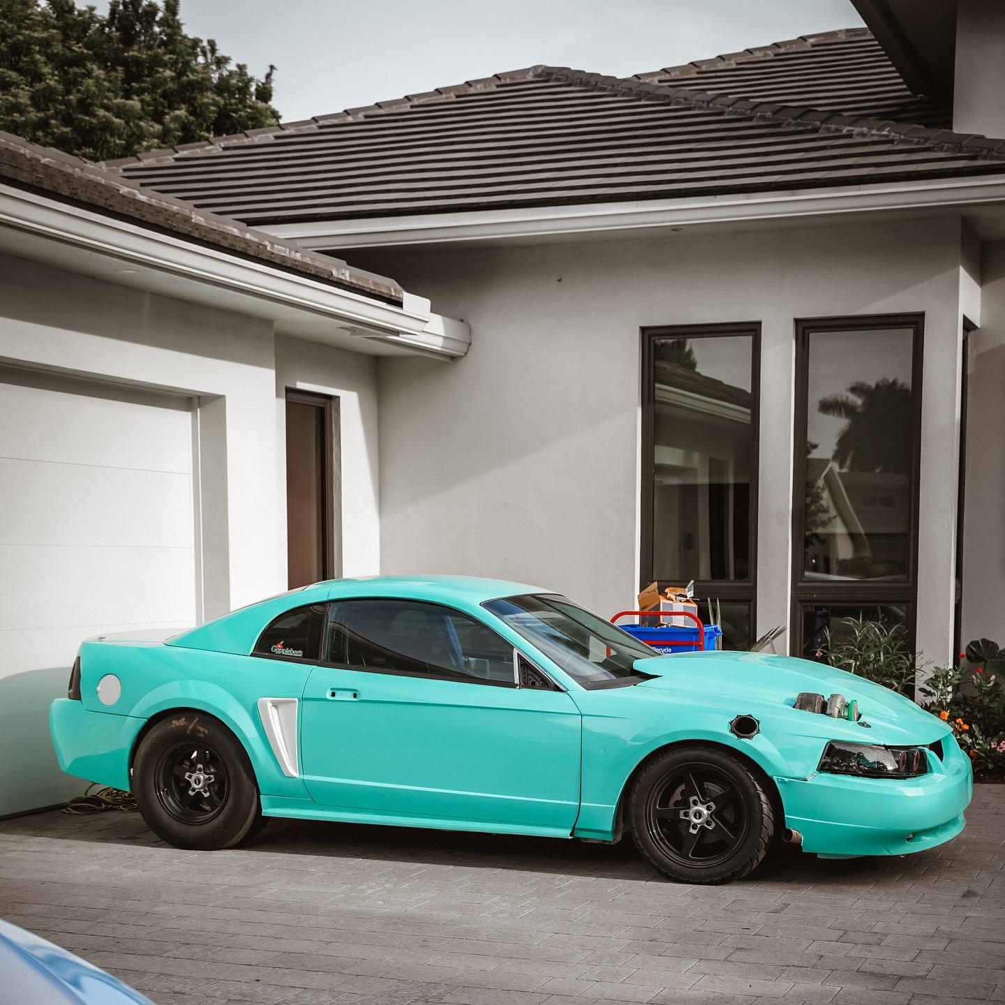 Gloss Mint Green Car Vinyl Wrap Porsche 911 